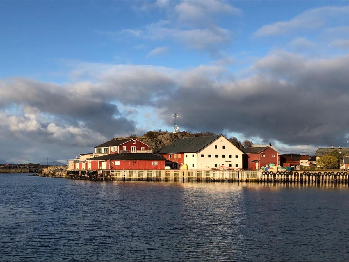 Laukvik Suites Eksteriør bilde