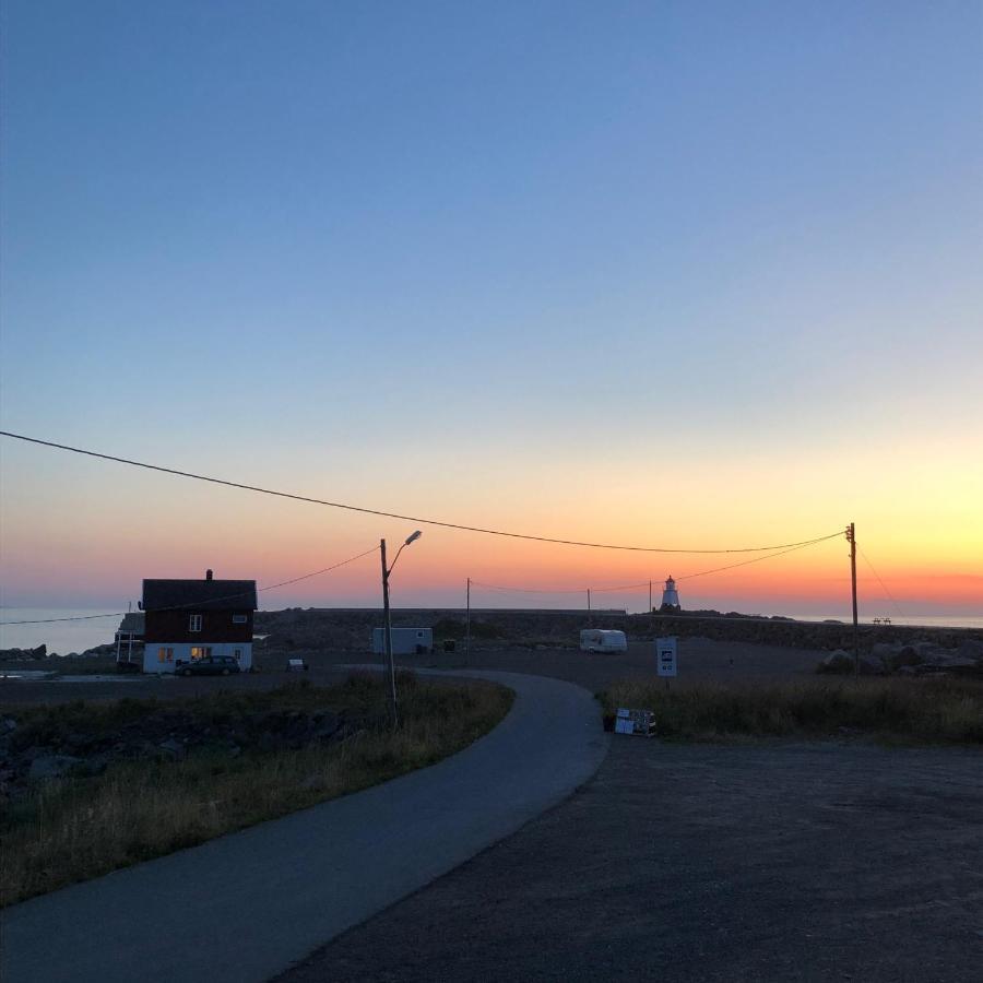 Laukvik Suites Eksteriør bilde